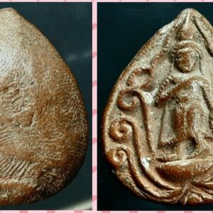 กลีบบัวใหญ่หลวงพ่อนุ่ม วัดนางใน อ่างทอง