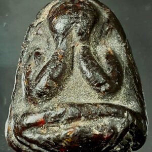 พระปิดตาเนื้อครั่งพุทราวัดโตนดหลวง เพชรบุรี