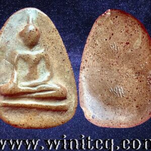 พระกำแพงกลีบบัวกรุวัดพระบรมธาตุ กำแพงเพชร