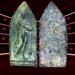 พระลีลากำแพงขาวเนื้อชินเงินกรุวัดพระบรมธาตุ กำแพงเพชร