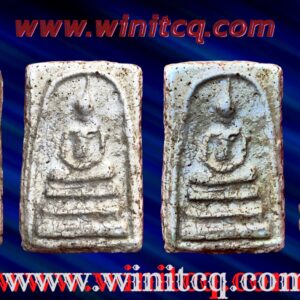 พระสมเด็จสามชั้นพิมพ์ใหญ่เกศชนซุ้ม