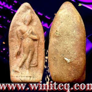 พระลีลากำแพงขาวเนื้อดินกรุวัดไชยพฤกษ์ กำแพงเพชร