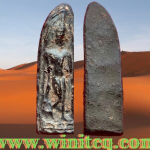 พระกำแพงลีลาพิมพ์กลีบจำปา กำแพงเพชร