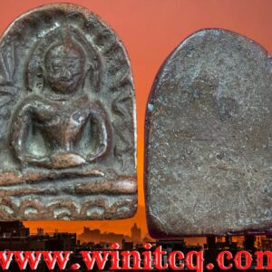 พระกำแพงซุ้มกอพิมพ์ใหญ่หน้ายักษ์กรุวัดพิกุล กำแพงเพชร