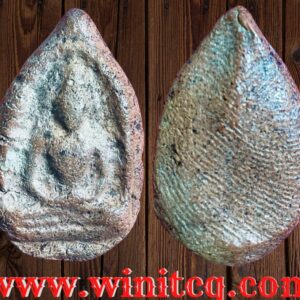 พระกำแพงซุ้มกอพิมพ์พัดโบกกรุวัดพิกุล กำแพงเพชร