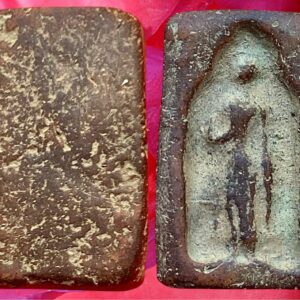 พระกำแพงหน้าอิฐกรุวัดพระบรมธาตุ กำแพงเพชร