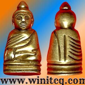 พระชัยวัฒน์ห่มคลุม วัดบวรนิเวศวิหาร กทม.