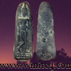 พระกำแพงลีลาพิมพ์กลีบจำปา กำแพงเพชร