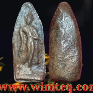 พระลีลากำแพงขาวเนื้อดินกรุวัดอาวาสน้อย กำแพงเพชร