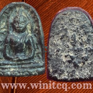 พระกำแพงซุ้มกอพิมพ์ใหญ่ลายกนกกรุวัดหนองพิกุล กำแพงเพชร