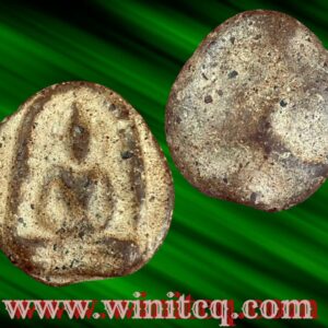 พระกำแพงซุ้มกอพิมพ์กลางขนมเปี๊ยะ กรุวัดพิกุล กำแพงเพชร