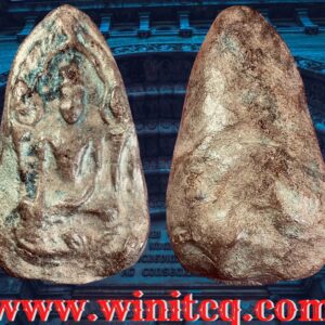 พระยอดขุนพลเนื้อดินพิมพ์ใหญ่ไม่ตัดปีกกรุวัดพระบรมธาตุ กำแพงเพชร