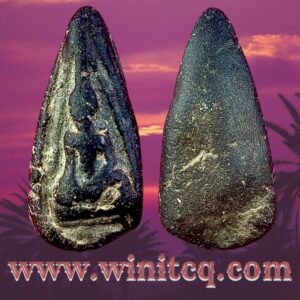 พระนางกำแพงพิมพ์เม็ดมะเคล็ดกรุวัดพระแก้ว กำแพงเพชร