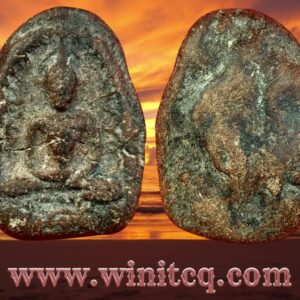 พระกำแพงซุ้มกอพิมพ์ใหญ่ลายกนก กรุวัดซุ้มกอ กำแพงเพชร