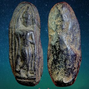 พระกำแพงเม็ดขนุนกรุวัดซุ้มกอ กำแพงเพชร